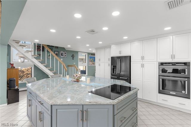 2154 River Road NE, Lake Milton, OH 44429
