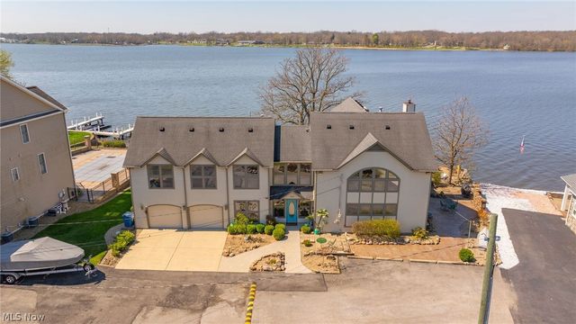 2154 River Road NE, Lake Milton, OH 44429