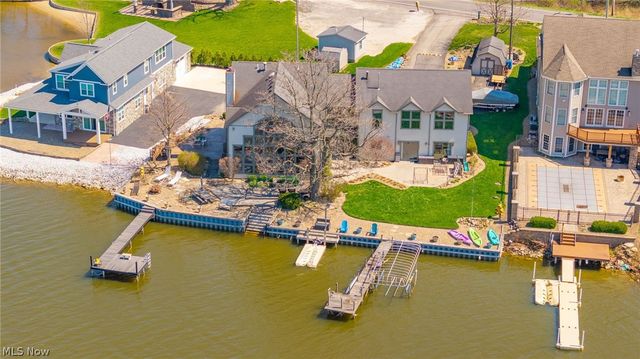 2154 River Road NE, Lake Milton, OH 44429