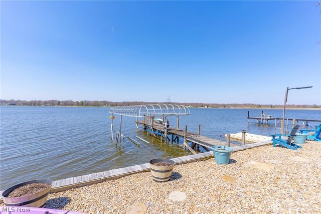 2154 River Road NE, Lake Milton, OH 44429