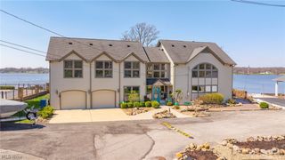 2154 River Road NE, Lake Milton, OH 44429