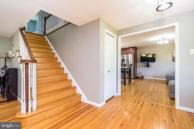 564 DERWIN DR, Blue Bell, PA 19422