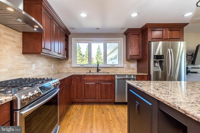 564 DERWIN DR, Blue Bell, PA 19422