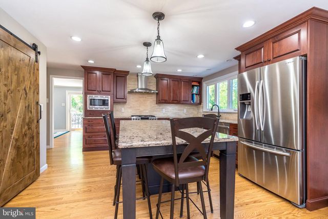 564 DERWIN DR, Blue Bell, PA 19422