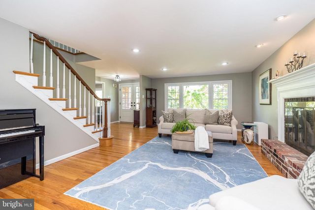 564 DERWIN DR, Blue Bell, PA 19422