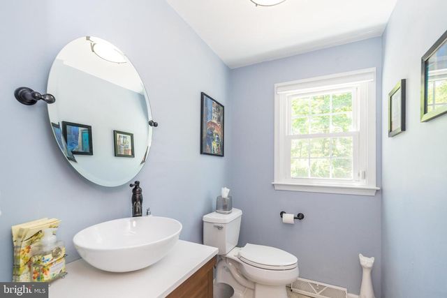 564 DERWIN DR, Blue Bell, PA 19422