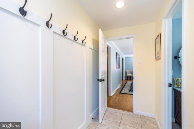 564 DERWIN DR, Blue Bell, PA 19422