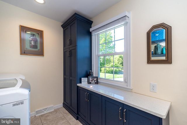 564 DERWIN DR, Blue Bell, PA 19422
