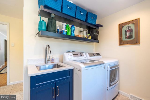 564 DERWIN DR, Blue Bell, PA 19422