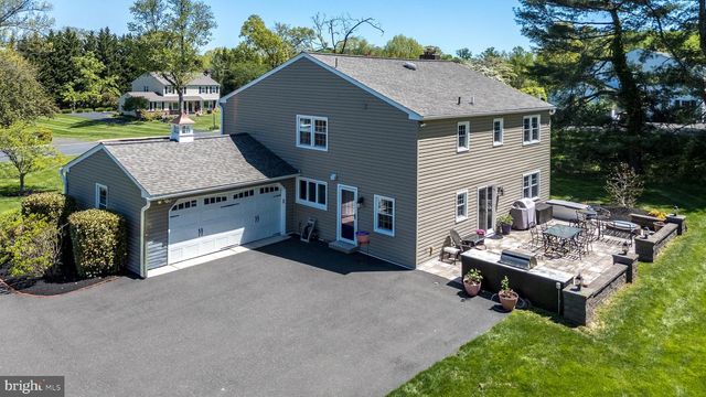 564 DERWIN DR, Blue Bell, PA 19422