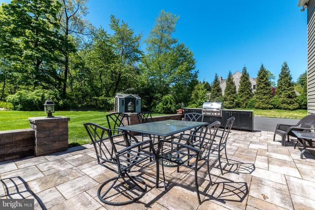 564 DERWIN DR, Blue Bell, PA 19422