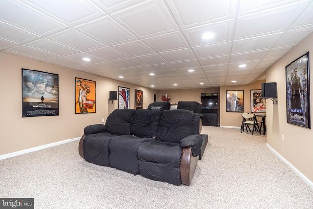 564 DERWIN DR, Blue Bell, PA 19422