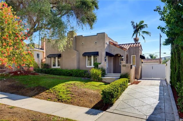 1304 Carmen Drive, Glendale, CA 91207