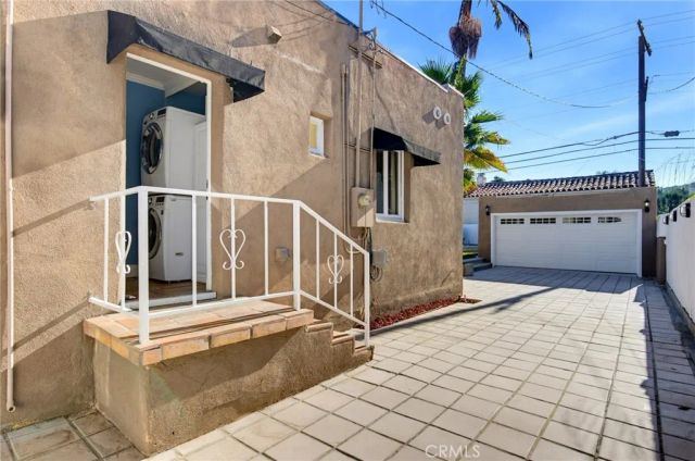 1304 Carmen Drive, Glendale, CA 91207