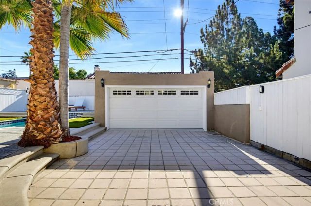 1304 Carmen Drive, Glendale, CA 91207
