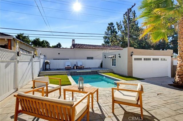 1304 Carmen Drive, Glendale, CA 91207