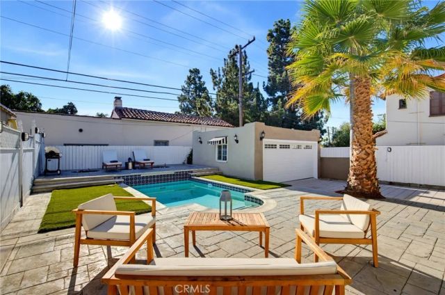 1304 Carmen Drive, Glendale, CA 91207