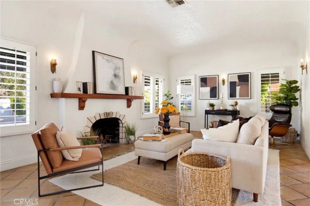 1304 Carmen Drive, Glendale, CA 91207