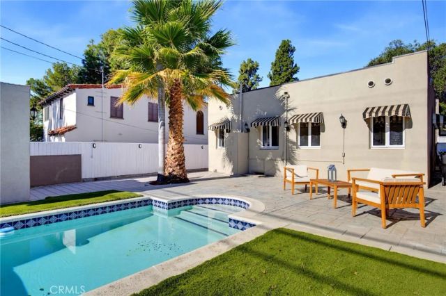 1304 Carmen Drive, Glendale, CA 91207