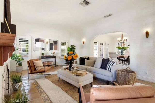 1304 Carmen Drive, Glendale, CA 91207