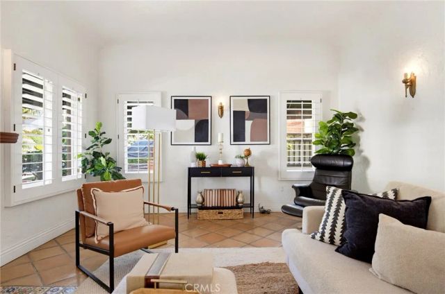 1304 Carmen Drive, Glendale, CA 91207