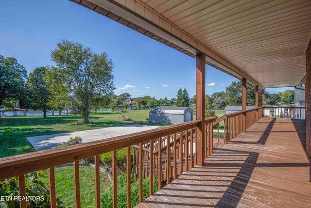 111 Happy Ending Lane, Kingston, TN 37763
