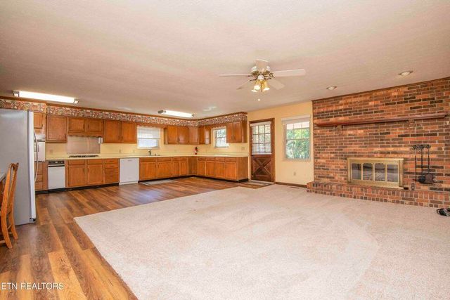 111 Happy Ending Lane, Kingston, TN 37763