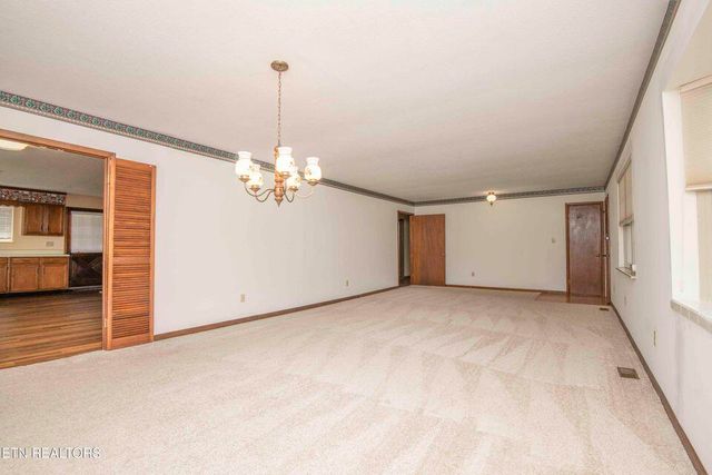 111 Happy Ending Lane, Kingston, TN 37763
