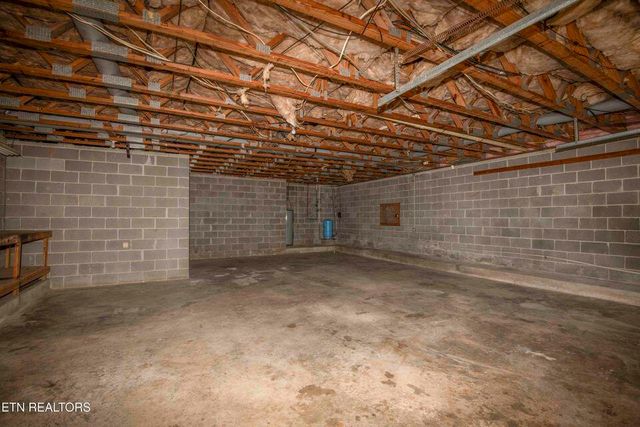 111 Happy Ending Lane, Kingston, TN 37763