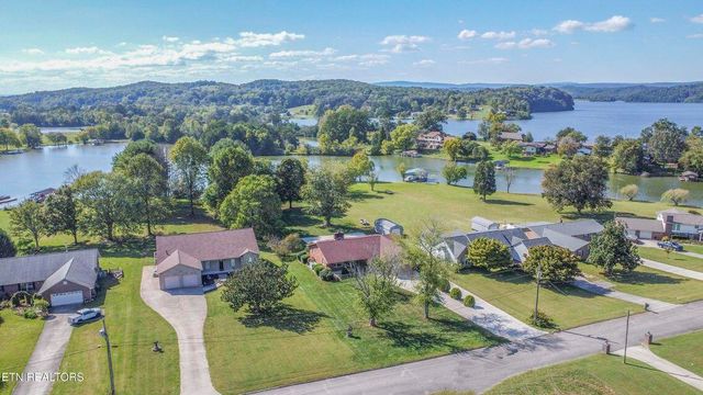 111 Happy Ending Lane, Kingston, TN 37763