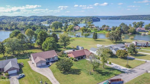 111 Happy Ending Lane, Kingston, TN 37763