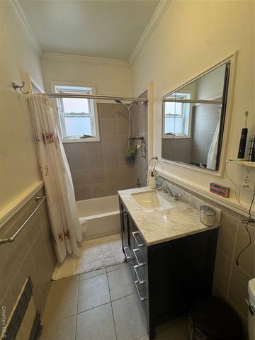 7027 68th Place, Glendale, NY 11385