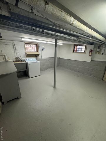 7027 68th Place, Glendale, NY 11385