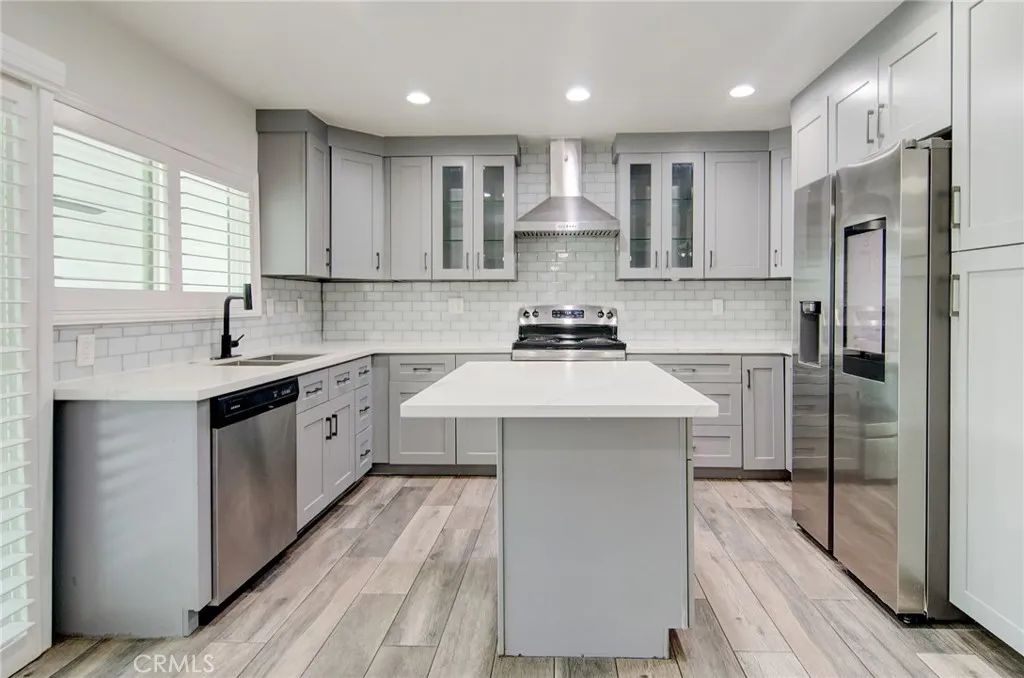 21711 Lake Vista Drive, Lake Forest, CA 92630