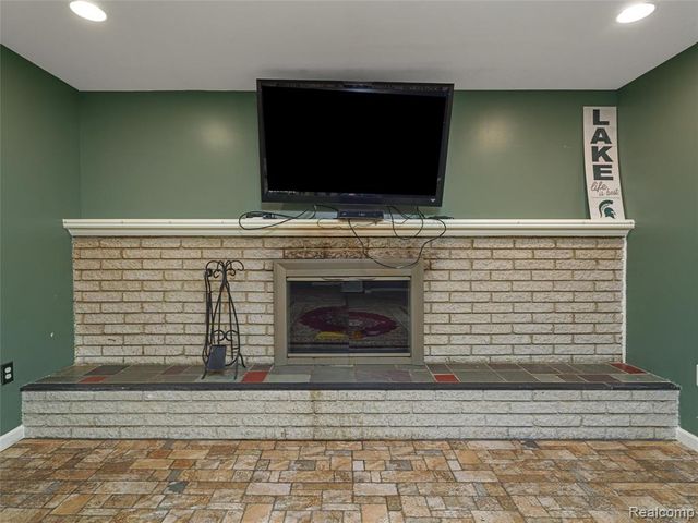 1236 Beemer Court, Oxford, MI 48371