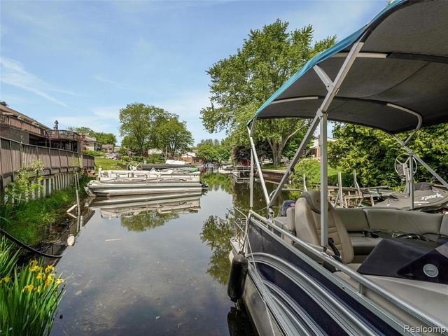 1236 Beemer Court, Oxford, MI 48371