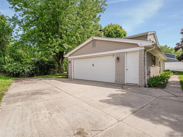 1236 Beemer Court, Oxford, MI 48371