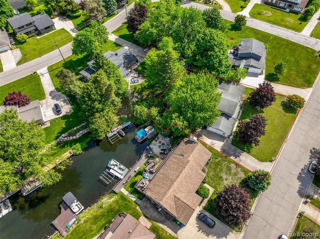 1236 Beemer Court, Oxford, MI 48371