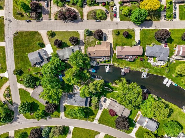 1236 Beemer Court, Oxford, MI 48371