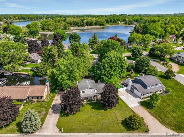 1236 Beemer Court, Oxford, MI 48371