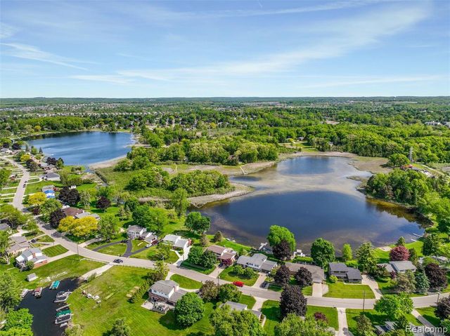 1236 Beemer Court, Oxford, MI 48371