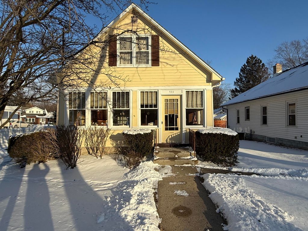 723 Lincoln Street, Hobart, IN 46342