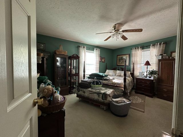 231 Cox Lane, Williamsburg, KY 40769