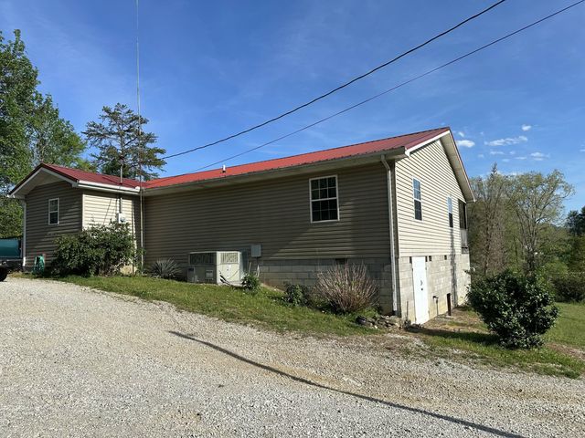 231 Cox Lane, Williamsburg, KY 40769