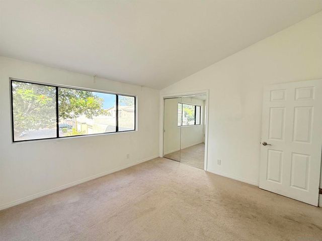 8725 Caminito Abrazo, La Jolla, CA 92037