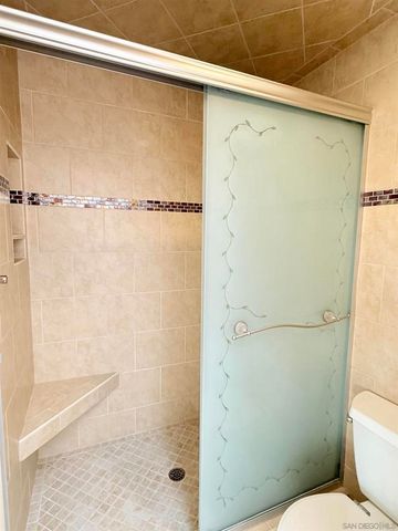 8725 Caminito Abrazo, La Jolla, CA 92037