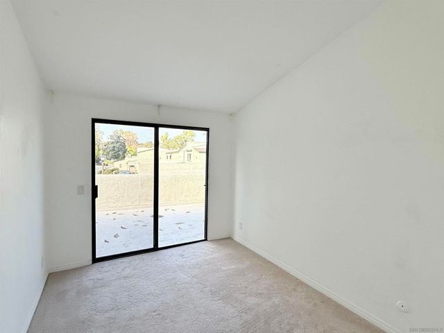 8725 Caminito Abrazo, La Jolla, CA 92037