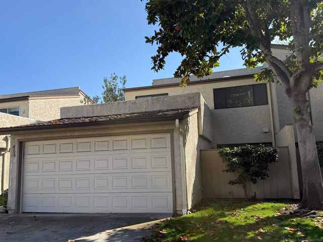 8725 Caminito Abrazo, La Jolla, CA 92037