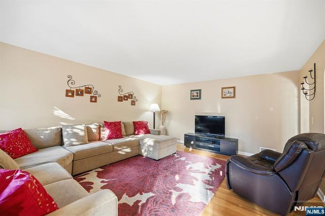 351 Harristown Road, Glen Rock, NJ 07452