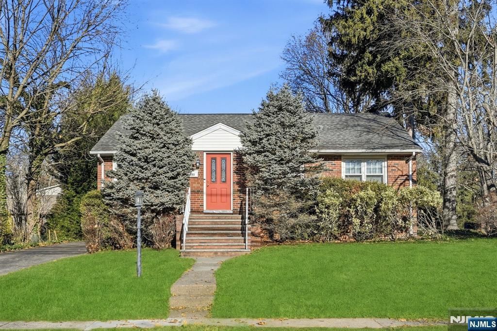 351 Harristown Road, Glen Rock, NJ 07452